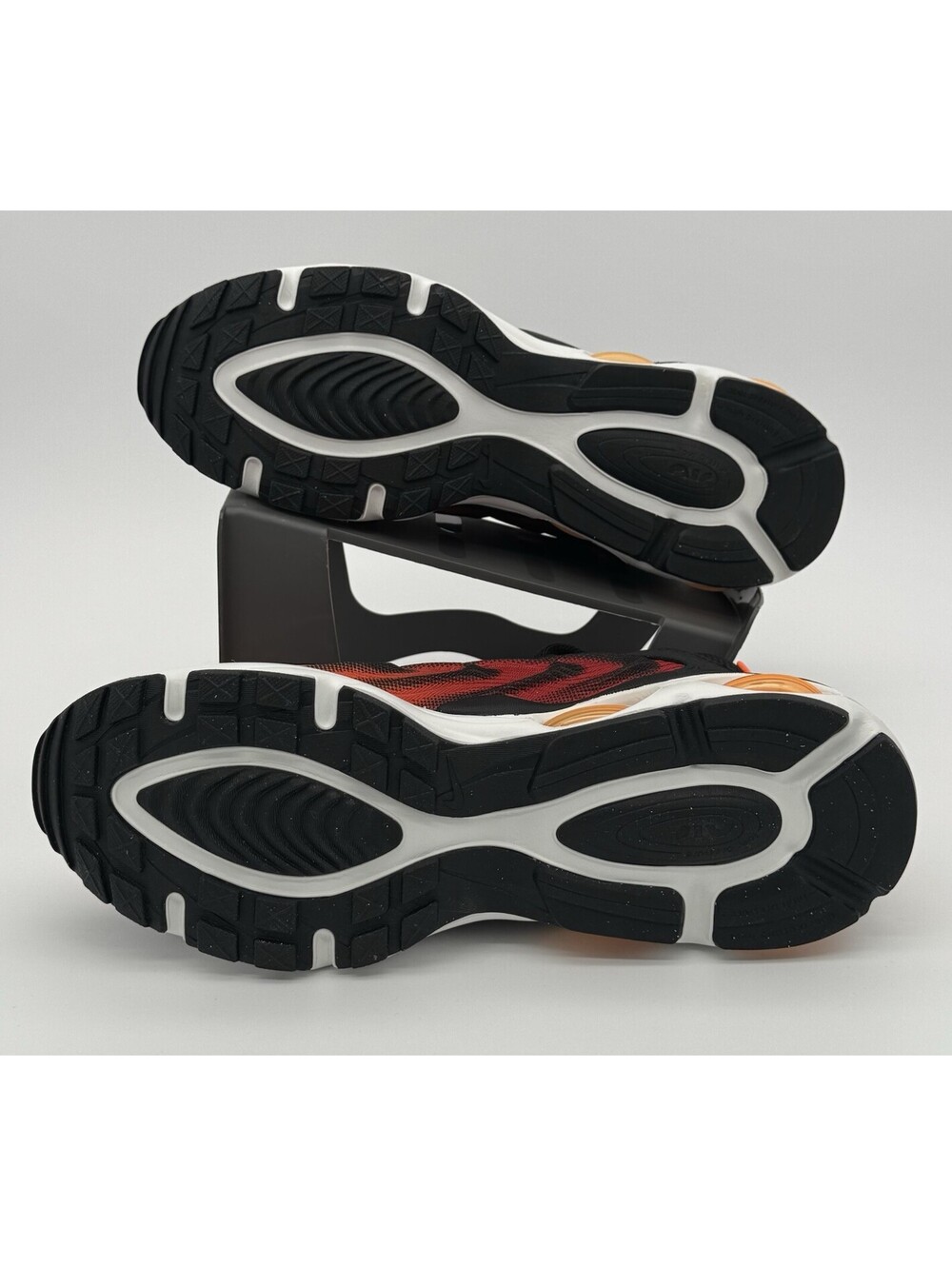 NEW Nike Air Max TW SE Orange White Black Gym Red FJ2590-001 Men's 10.5 Shoes - Picture 6 of 7